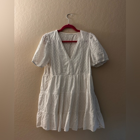 Blogger / influencer fave! Zara White Cotton Eyelet Babydoll Mini Dress – Size M - Picture 2 of 4